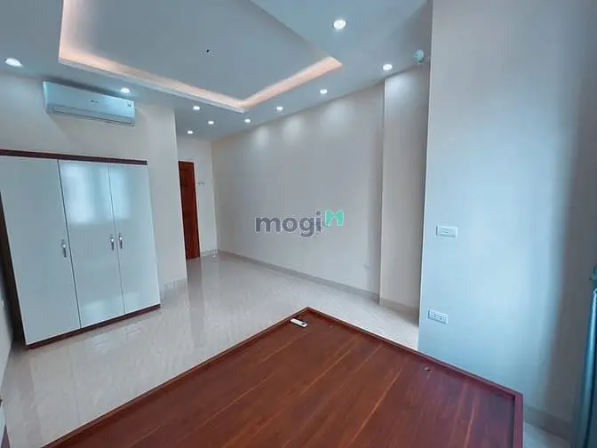 Ccmn Full Đồ, Ban Công Ngay Ngõ 140 Nguyễn Xiển, Gần Dh Nhân Văn, Cngt