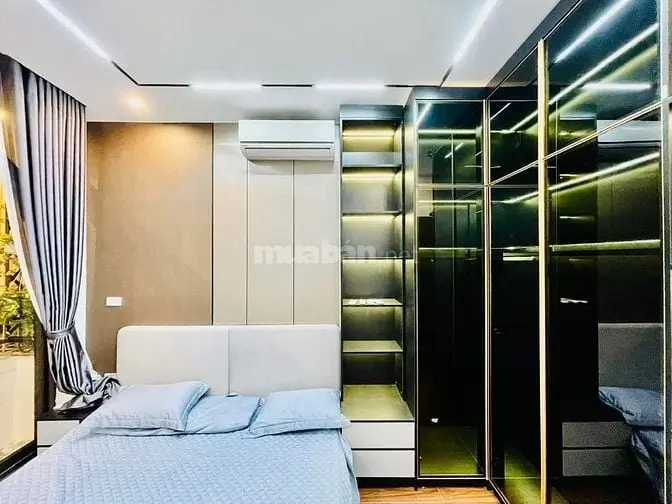 Bán Nhà Mặt Phố Lạc Long Quân - Trích Sài - Hồ Tây, Hà Nội