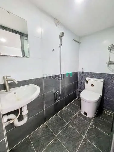 Room Duplex Siêu Cửa Sổ Tràn Viền Như Bancol (Cách Đh Cn4 Chỉ 1 Km)