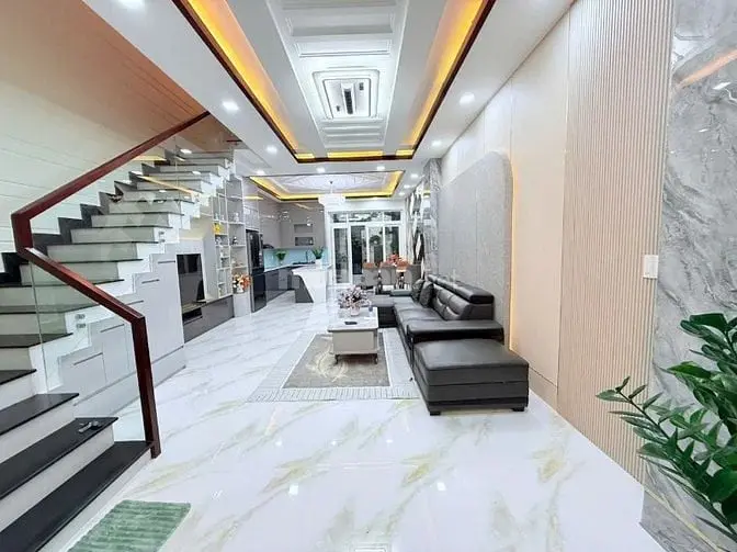 Nhà Phố Full Nội Thất Cao Cấp Đường 24M Đối Diện Chợ Phú Thuận