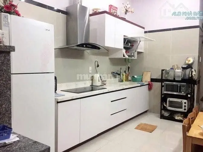 Nhà Lạc Long Quân - P. 8 - Tân Bình, 3Tỷ350/54M2 (Sổ Riêng Chính Chủ)