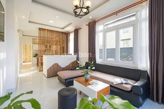 Cho Thuê Villa Sân Vườn 11 Phòng Phường 8 Đà Lạt -Đầy Đủ Nộị Thất