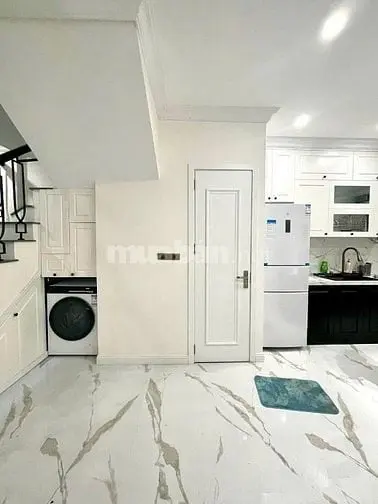 Bán Tòa Nhà Dòng Tiền 8 Tầng 1 Hầm Đội Cấn Ô Tô Tránh 18 Căn Hộ Mới