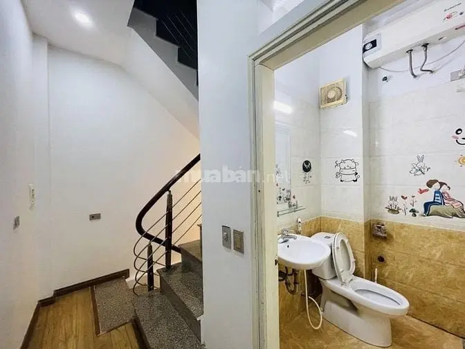 Bán Nhà Ngõ 163/9 Nhà Số 8 Hoàng Văn Thái 32M X 5 Tâng Ô Tô Đỗ Cửa