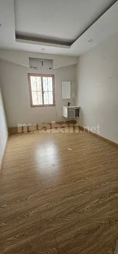 Cho Thuê Mặt Bằng Kinh Doanh Mặt Tiền Kinh Dương Vương