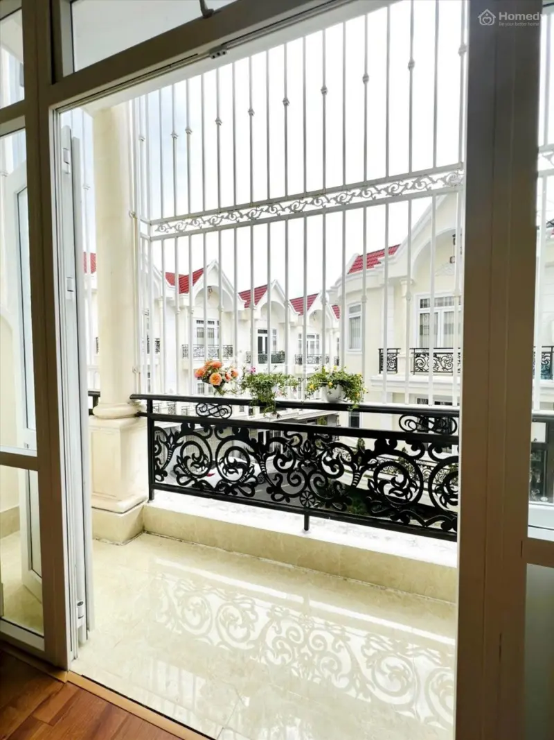 Cần Bán Gâp Nhà Khu Nghỉ Dưỡng Golden Hills Phường 4 Đà Lạt