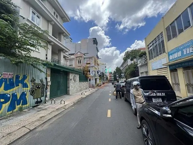 120 Tỷ! Bán Đất Mt Đ. Nguyễn Thành Ý, Q.1 – 12.5X20M – 239M2.