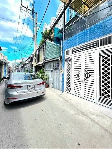❌❌❌ Nhà Đẹp,, 2 Lầu + Sân Thượng Trước - Hẻm Thông - Xe Hơi 🚘 Chạy Tớ