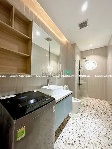 Căn Hộ 1 Phòng Ngủ Full Nội Thất Thang Máy Hầm Xe , Máy Giặt Riêng