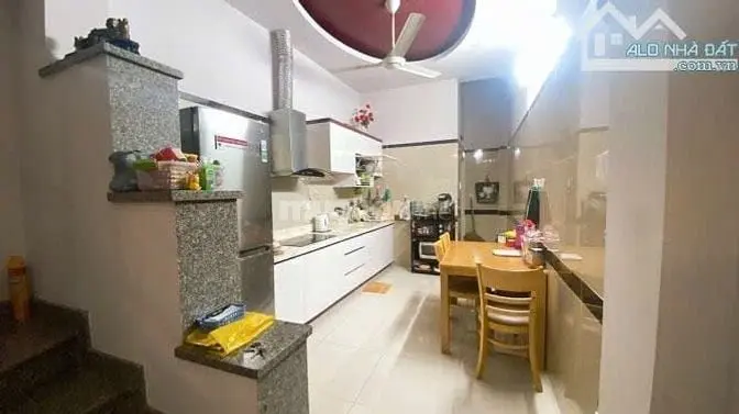 Nhà Lạc Long Quân - P. 8 - Tân Bình, 3Tỷ350/54M2 (Sổ Riêng Chính Chủ)