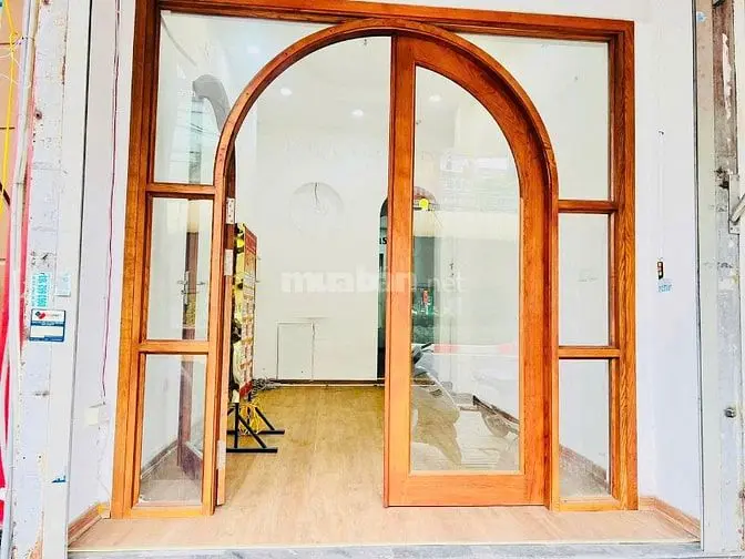 Chính Chủ Bán Nhà Mặt Phố Nguyễn Chí Thanh, Sổ Đỏ Chính Chủ