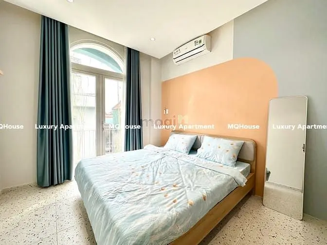 Căn Hộ 1 Phòng Ngủ Full Nội Thất Thang Máy Hầm Xe , Máy Giặt Riêng