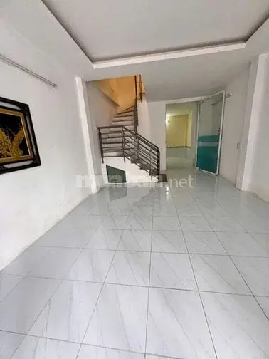 Nhà 2 Lầu Hẻm Xe Tải Cần Cho Thuê Trong Khu Dân Cư