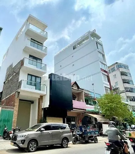 Bán Nhà Mặt Tiền Trung Tâm Tp. Hcm, Cách Chợ Bến Thành 400M, 6 Tầng