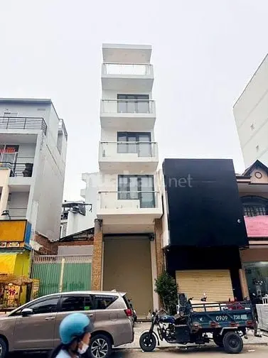 Bán Nhà Mặt Tiền Trung Tâm Tp. Hcm, Cách Chợ Bến Thành 400M, 6 Tầng