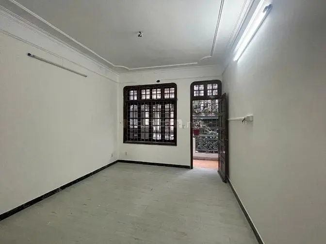 Nhà Riêng Ngõ Phố Yên Lạc Kim Ngưu Dt60M2X4T Giá 18Tr