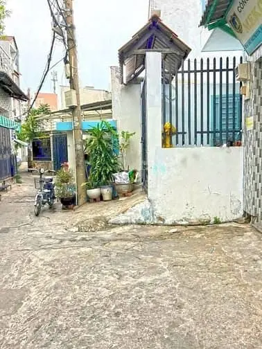 Hot Hot! Nhà 2 Lầu St Mặt Tiền Hẻm 4M Huỳnh Tấn Phát, Quận 7