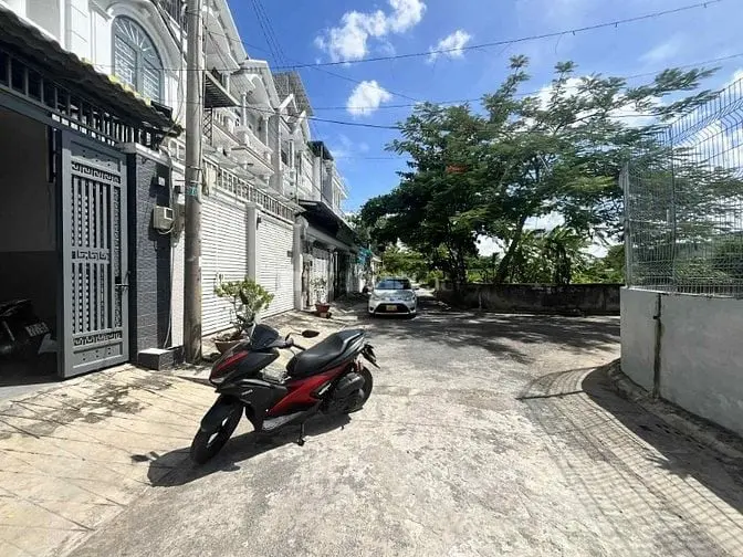 Giá Tốt - Bán Nhanh Nhà 3 Lầu, Xe Hơi Tận Nhà ,Gần Q7, 4X17M