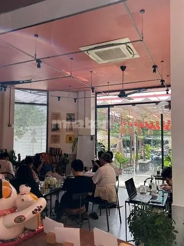 Sang Nhượng Quán Cafe Căn Góc Vườn Lài - Quận 12, Mb Thuê Chỉ 16 Triệu