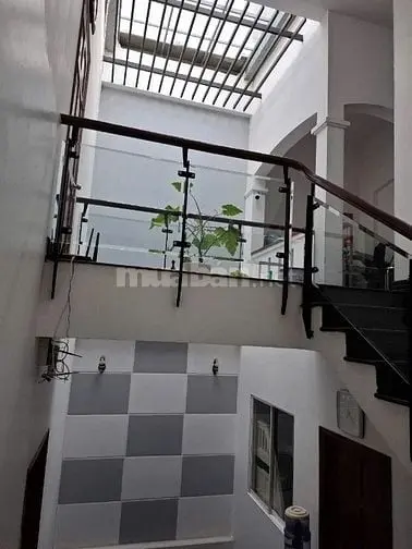 Bán Biệt Thự Đẹp 4/32 Văn Chung, P.13, Q.tân Bình, Ngay Nhà Ga T3
