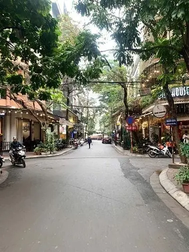 Bán Nhà Lạc Long Quân: Dt 135M2, Mt 6M, 8.5Tầng,Thuê 135Tr, Gía 51.5Tỷ