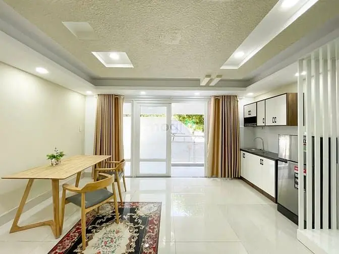 Studio Ban Công,40M2, Fnt, Gần Lotte, Tdtu, Thoáng, Mát,Q1,4,8 Trong5P