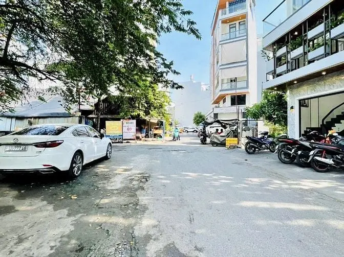 Cho Thuê Nhà Góc 2 Mặt Tiền 68D Hoa Lan, Phường 2, Quận Phú Nhuận