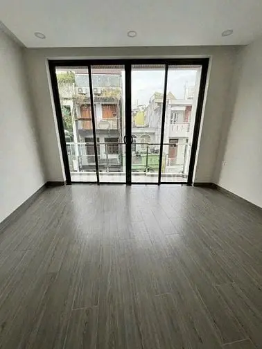 Siêu Hot !! Cho Thuê Nhà Mặt Tiền 44B Hoa Lan. Nhà Mới, Dtsd 360M2