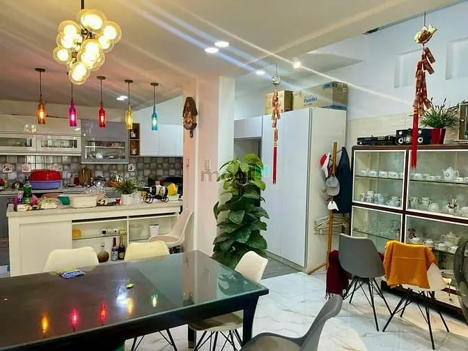 Biệt Thự Đẹp Nguyẽn Thị Thập Quận7. 8M*18M, 3 Tầng, Hơn 15 Tỷ.