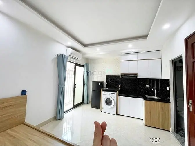 Phòng Ccmn Ngõ 100 Nguyễn Xiển Full Đồ Mới - Thang Máy- Ban Công Rộng