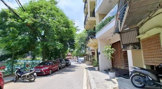 Gia Đình Cần Bán Gấp Nhà Mặt Phố Vũ Miên Yên Hoa Yên Phụ Tây Hồ 50M 5 Tầng Lô Góc View Hồ