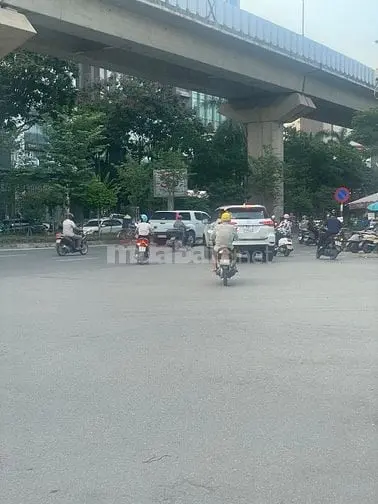 Kim Mã, Ngọc Khánh, Ba Đình, Ô Tô Đỗ Cửa-70M2-26,5 Tỷ