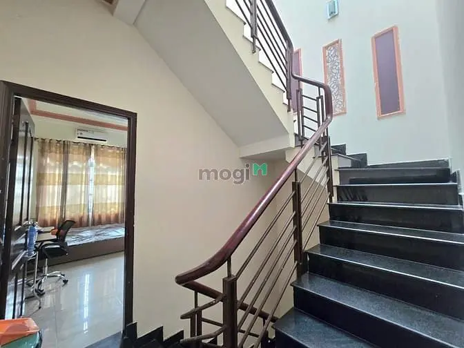 Bán Nhà Hẻm 4M Hoàng Văn Thụ-P4-Tân Bình.dt 4X14- Đúc 1 Trệt, 3 Lầu+St