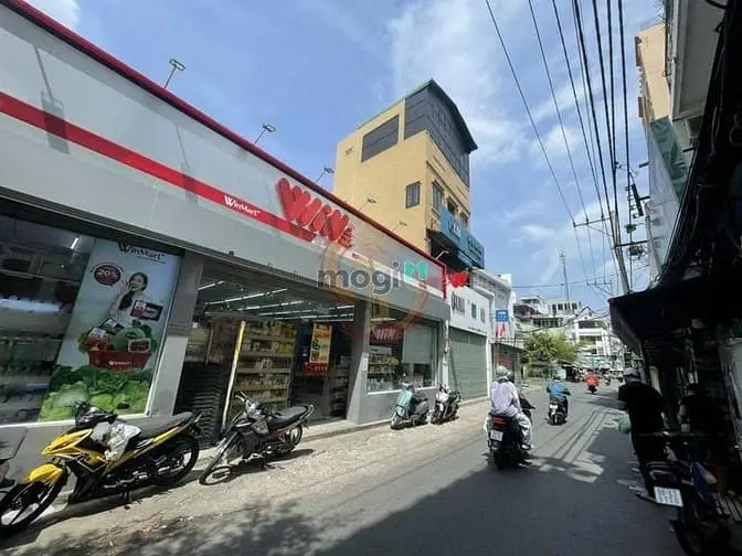 Chỉ 17 Tỷ! Bán Nhà Phố Đ. Hoàng Dư Khương, Q.10 – Ngang 14M – 1 Tầng.