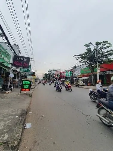 Cho Thuê Nhà Mt Đường Cn1- Tân Phú. Dt 12X20- Trống Suốt Đẹp