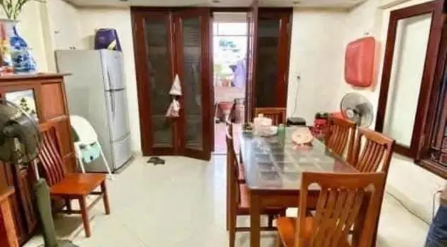 Gia Đình Cần Bán Gấp Nhà Mặt Phố Vũ Miên Yên Hoa Yên Phụ Tây Hồ 50M 5 Tầng Lô Góc View Hồ