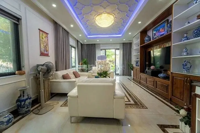 Chính Chủ Bán Biệt Thự Kđt Dịch Vọng . Mặt Phố Chính Thọ Tháp