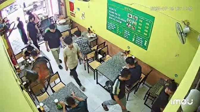 Sang Nhượng Quán Bún Cá Vị Trí Đắc Địa Sầm Uất.nhiều Vp, Ngân Hàng