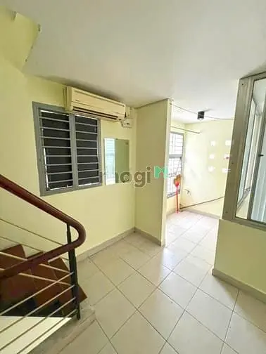 Hàng Hiếm - Nhà 2 Lầu Mặt Tiền Hẻm Xe Tải Bùi Văn Ba, Quận 7