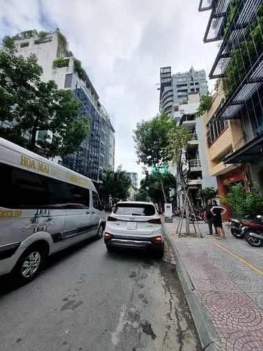 Sang Spa Mt Số 155 Ký Con, Q1. Dt: 4,5X20M, Kc: Trệt 3 Lầu. Gía: 70Tr