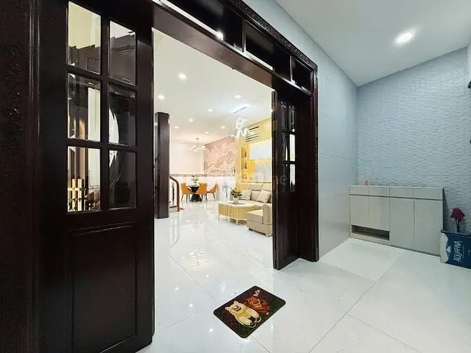 Chủ Bán Nhà Đẹp Mới Ngang 5,5M Đúc 1Lầu 3Pn Giá Mềm Cho Khách Mau Lẹ