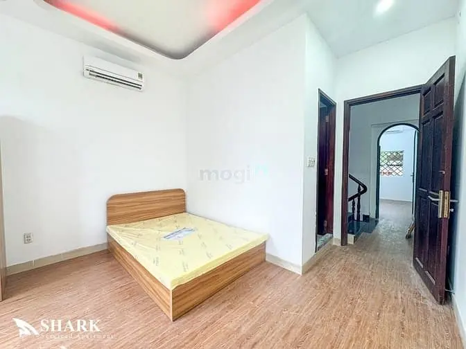 Khai Trương Phòng Ban Công Ở Đặng Thùy Trâm Gần Đh Văn Lang Bình Thạnh