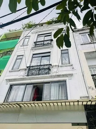 Cách 1 Căn Ra Mặt Tiền - Xe Hơi Ngủ Gọn Trong Nhà - Tiện Về Kinh Doanh