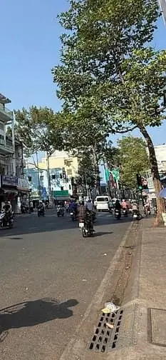 Cho Thuê Căn Nhà 7 Tầng, Ngang 7.2M, Mặt Tiền Nguyễn Trãi, Q.5 Giá Tốt