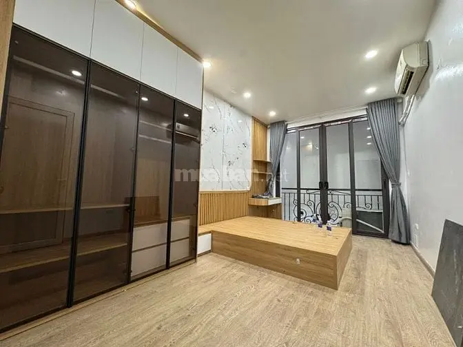 Siêu Phẩm Cầu Giấy Nhà Đẹp Ở Luôn 35M/5 Tầng Chỉ 7.5 Tỷ