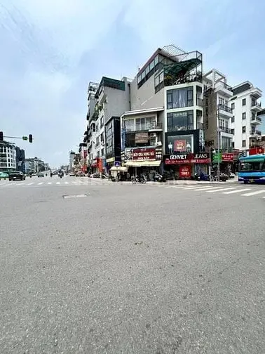 Chỉ 5,2 Tỷ Nhà Dân Xây - Phố Cổ Ngọc Lâm - Ngay Gần Mặt Phố