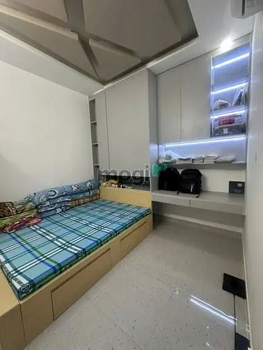 Bán Nhà Hẻm 4M Hậu Giang, Nhà Đẹp, 1 Lầu 2 Phòng Ngủ!