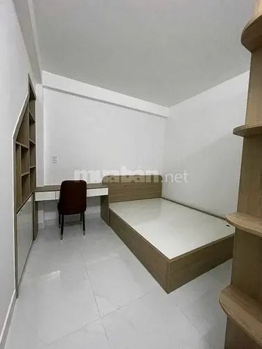 Bán Nhà Gần Trung Tâm – Giá Chỉ 5 Tỷ 25 – Sổ Đỏ, Hoàn Công Đầy Đủ!