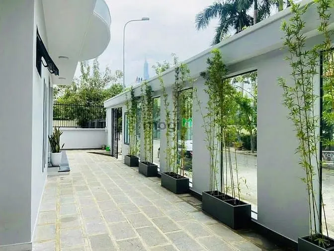Bán Vila Nguyễn Văn Hưởng , Thảo Điền,Q2- 18X24M - 3 Tầng -Giá:100 Tỷ