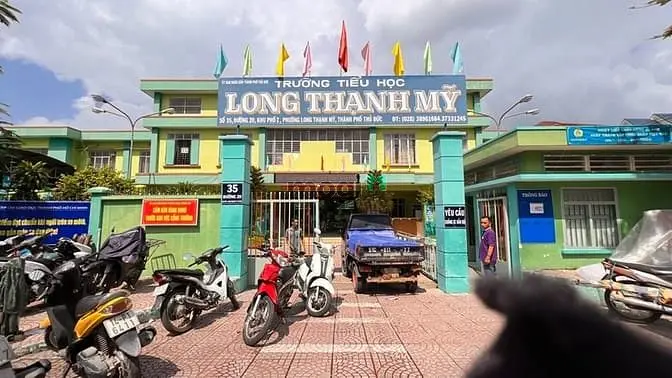 Nhà Mặt Tiền Chợ Gò Công Đường 20 Nguyễn Xiển 199M2 Ngang 7,5M Nở Hậu